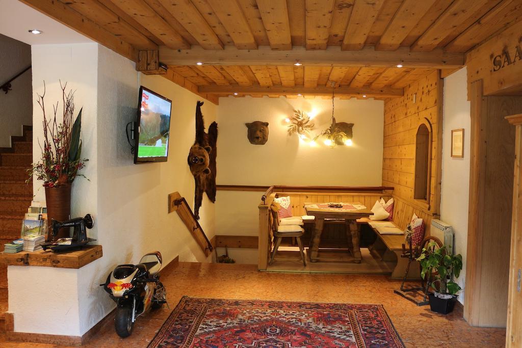 ホテル Gasthof Baerenwirt Fusch an der Grossglocknerstrasse エクステリア 写真